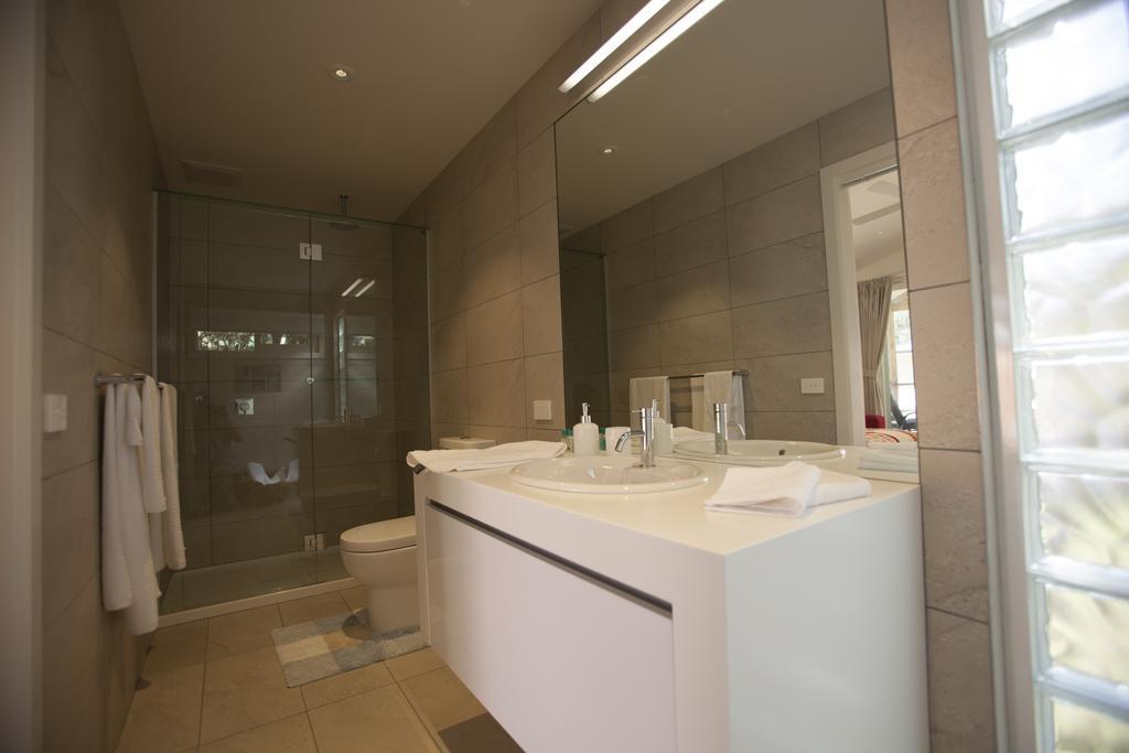 Chianti Cottages Torquay Room photo
